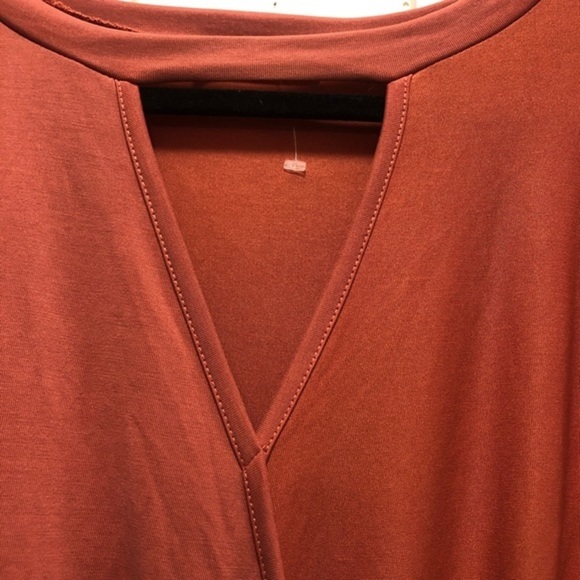 NEW Entro Keyhole Blouse - Picture 4 of 6